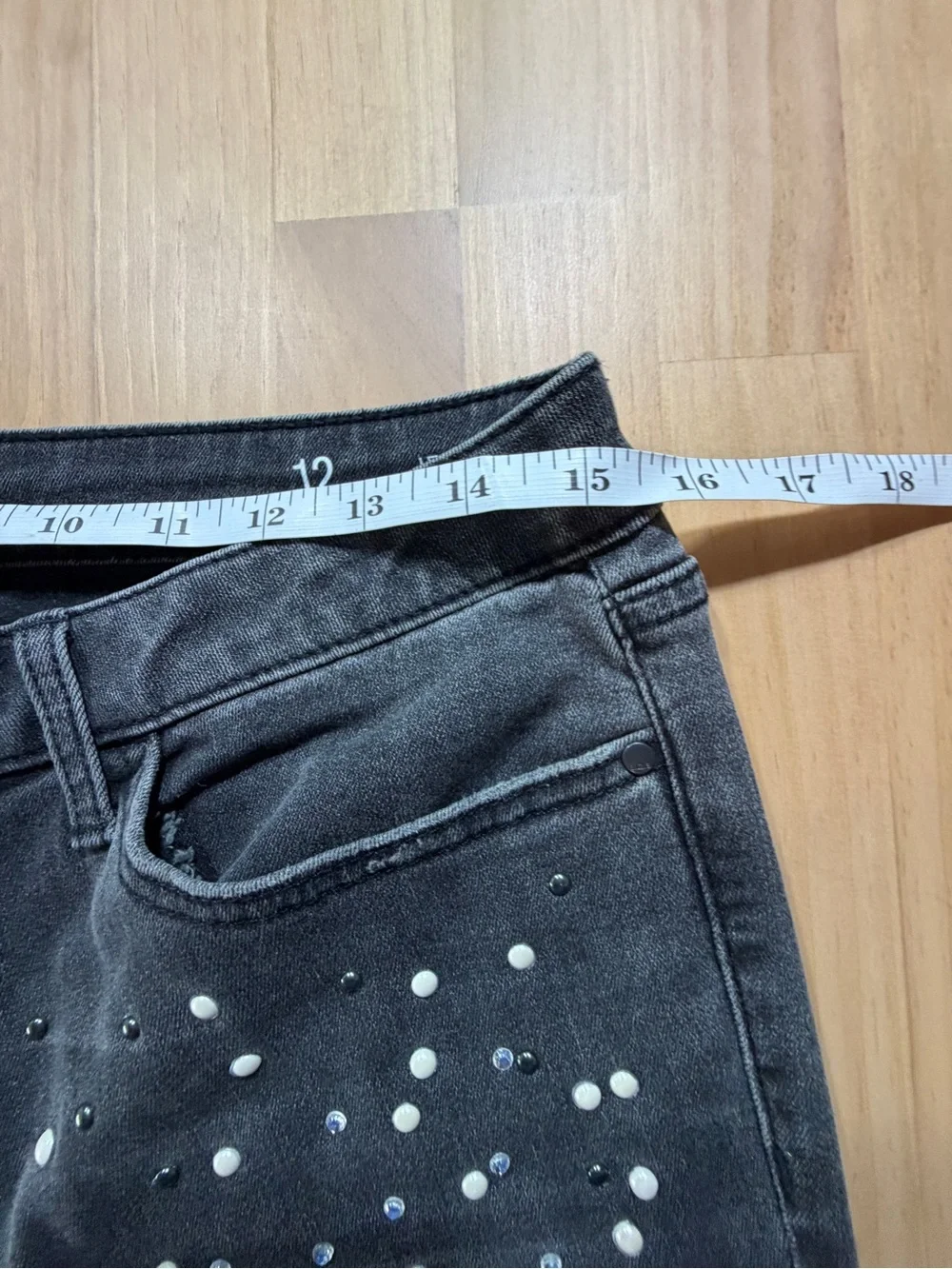 a.n.a Women's Black Skinny Jeans with Pearl Embellishment B7